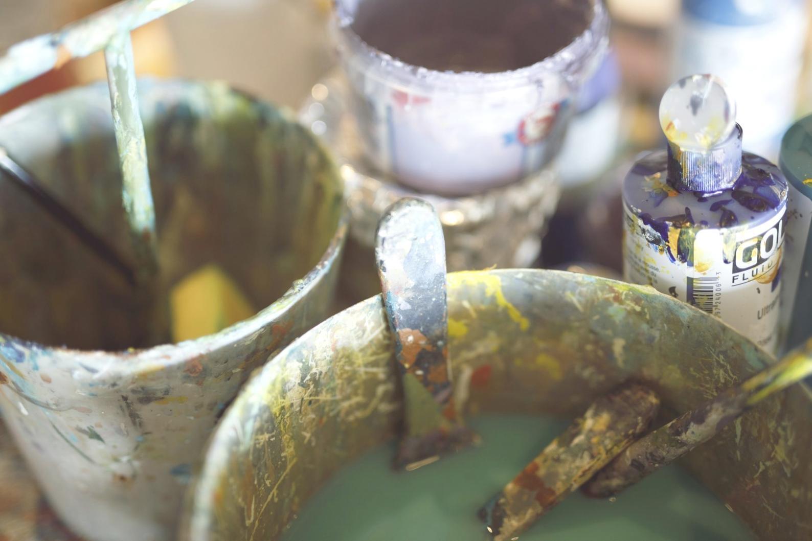 Studentische Arbeiten aus dem Figurzeichenkurs